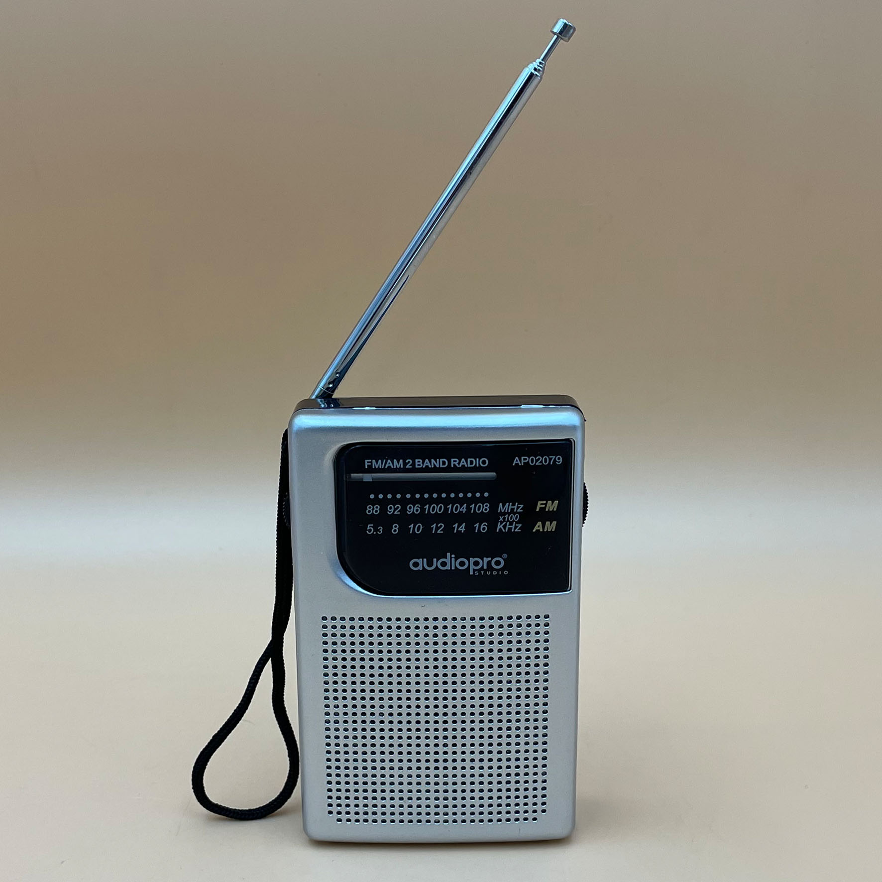Radio FM Portátil de Bolsillo – Bienvenidos a Punto Servicios – Tu